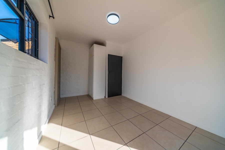 To Let 2 Bedroom Property for Rent in La Colline Western Cape